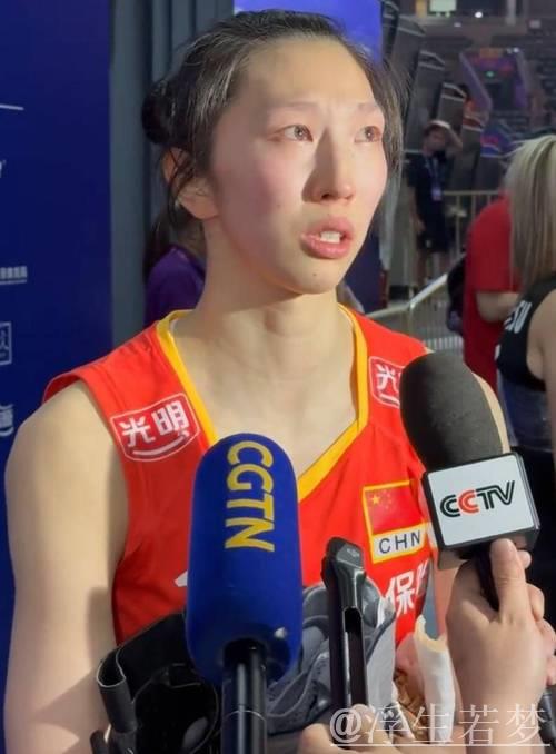 中国女排遭土耳其翻盘 吴梦洁赛后流泪 中国女排遭土耳其翻盘 吴梦洁赛后流泪
