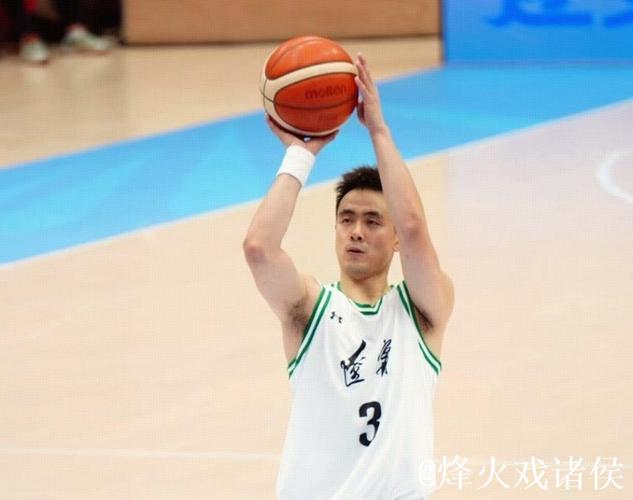 辽宁男篮官方:赵继伟伤情为左侧大腿后侧肌肉拉伤 辽宁男篮官方:赵继伟伤情为左侧大腿后侧肌肉拉伤