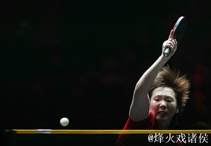 王曼昱气势如虹横扫对手 晋级WTT冠军赛8强 王曼昱气势如虹横扫对手 晋级WTT冠军赛8强