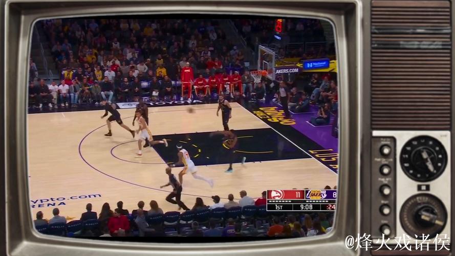 詹姆斯31+9+10东契奇27+12 湖人终结三连败大胜老鹰