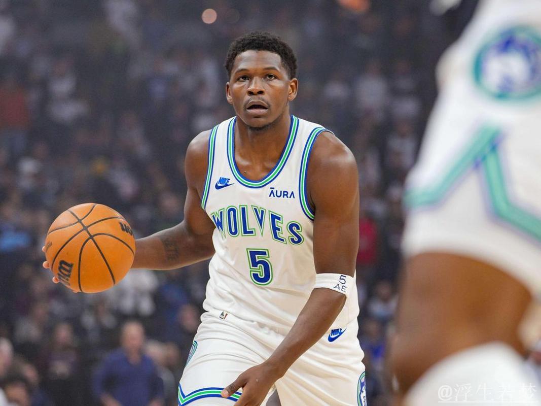 森林狼主场逆转活塞 爱德华兹25+6 7人因冲突遭驱逐