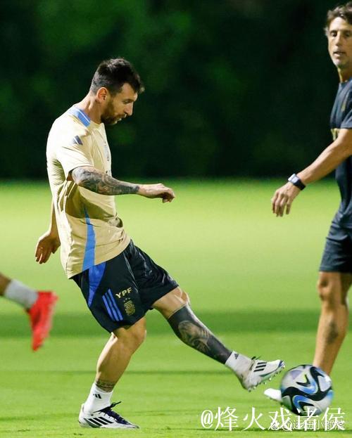 冲刺!梅西晒备战训练照 已参加阿根廷队训练 冲刺!梅西晒备战训练照 已参加阿根廷队训练